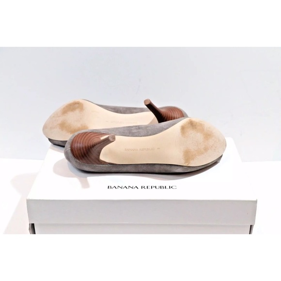 Banana Republic Soft Suede Leather Pumps Women's 8 Classic Career Trad Peep Toe - Picture 9 of 9